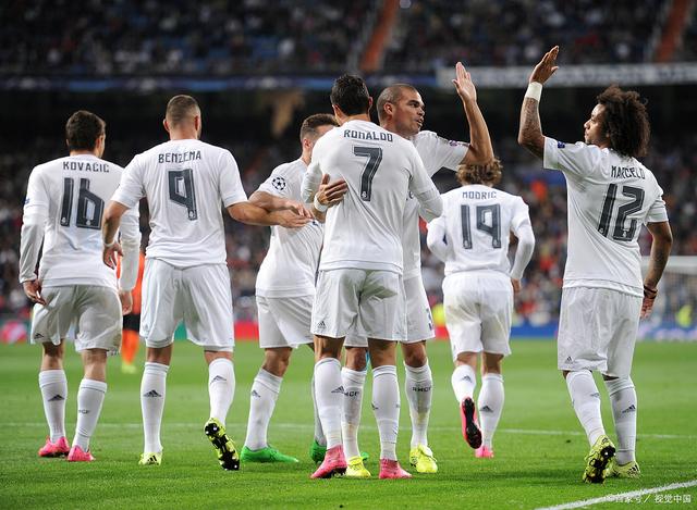 的纵深球与 的纵深球与